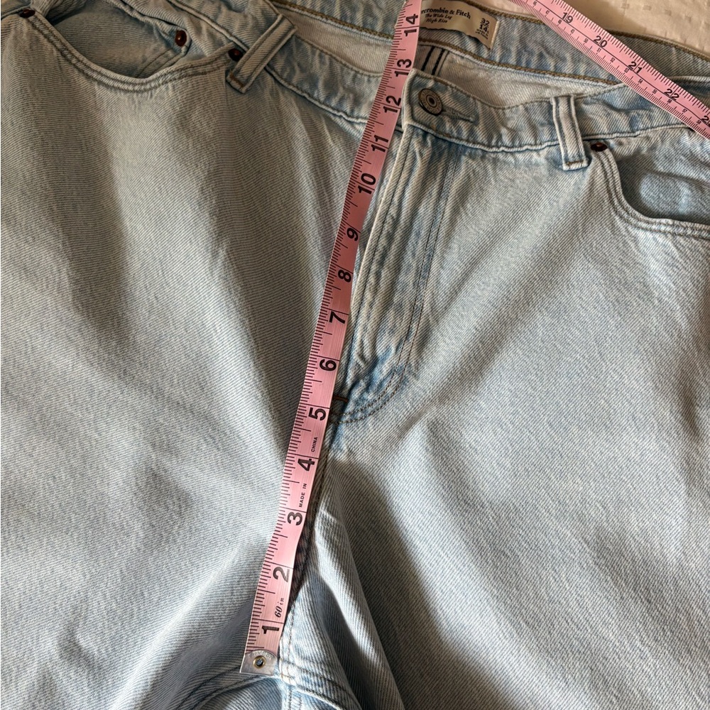 Abercrombie & Fitch The Wide Leg High Rise 32/14 short Sky Blue Wide Leg Jeans - Picture 4 of 7
